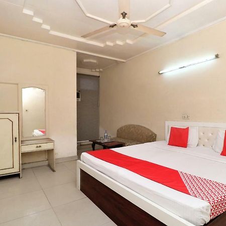 Oyo 24322 Hotel Gulshan Jalandhar Esterno foto