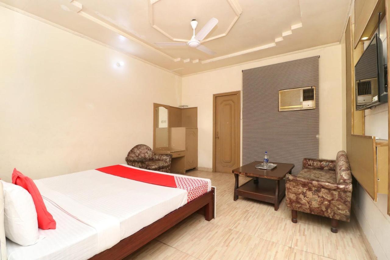 Oyo 24322 Hotel Gulshan Jalandhar Esterno foto